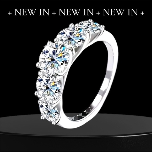 Symmetrical Silver  Five Stone  Zirconia Wedding Band Size 7 - Picture 1 of 16